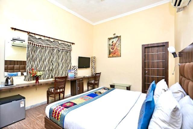 Hotel Whitehouse Ac Family Room Agra  Eksteriør bilde