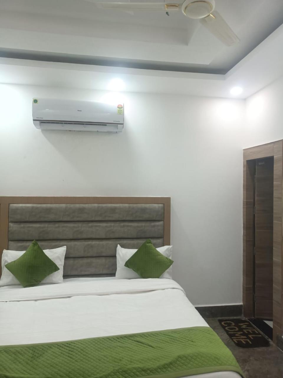 Hotel Whitehouse Ac Family Room Agra  Eksteriør bilde