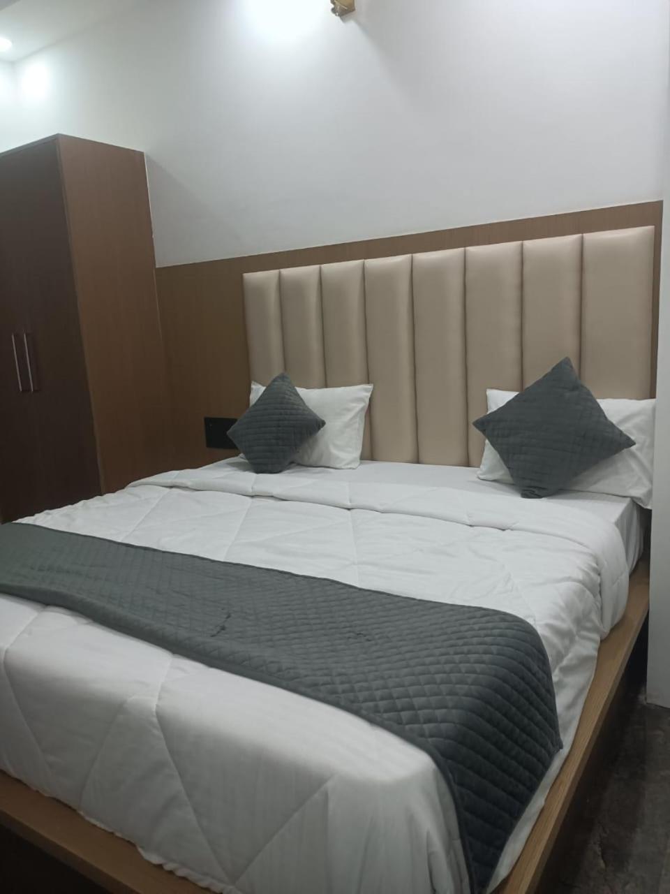 Hotel Whitehouse Ac Family Room Agra  Eksteriør bilde