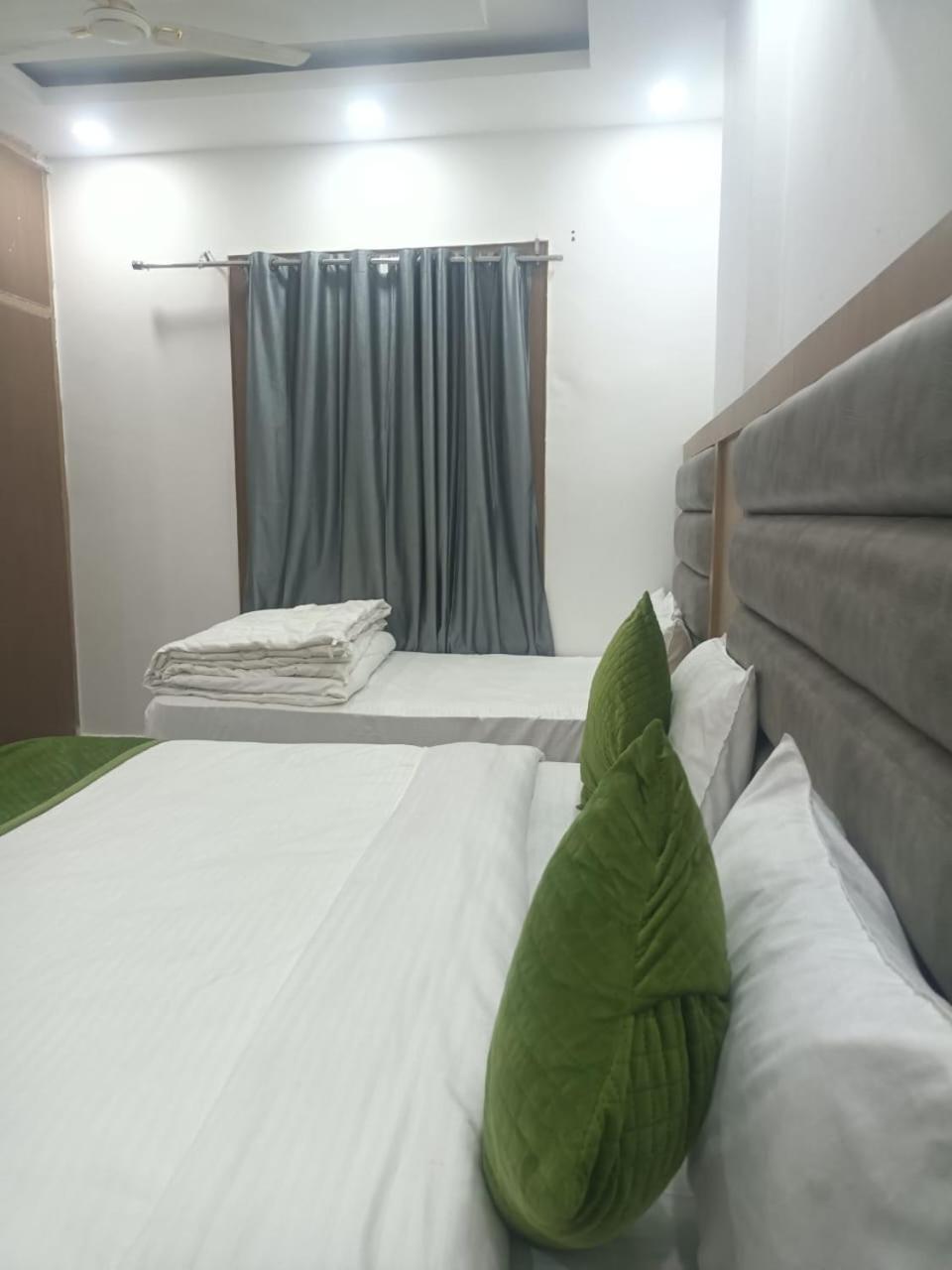 Hotel Whitehouse Ac Family Room Agra  Eksteriør bilde